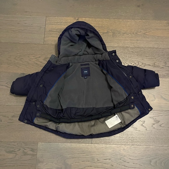 Gap boys down filled coat 2T VGUC retail $138 - Picture 4 of 5
